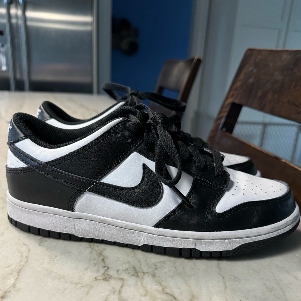 Nike Black and White Athletic Shoes